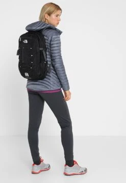 Borealis Classic Unisex - Mochila - The North Face Black/Asphalt Grey -Moda Ropa Tienda 5c2948b37d204ecaba07f9c701017180