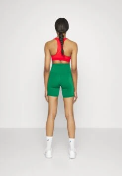 BJØRN BORG Cross Shorts - Medias - Verdant Green -Moda Ropa Tienda d52ac82a7cc342f69ac2ecef6958b31a